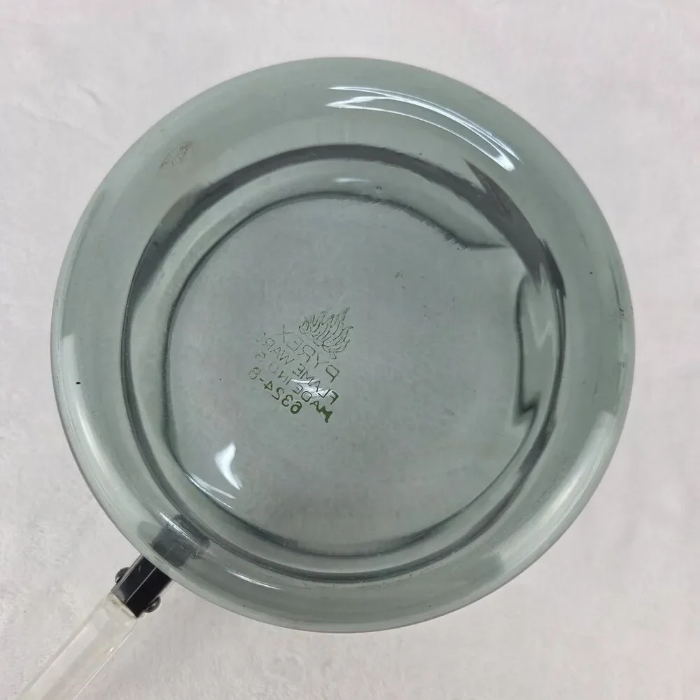 Pyrex this vintage